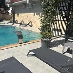 Hotel Zeus *