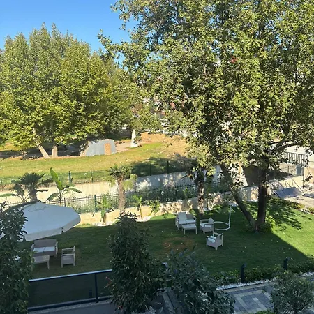 Zeus Otel Kuşadası