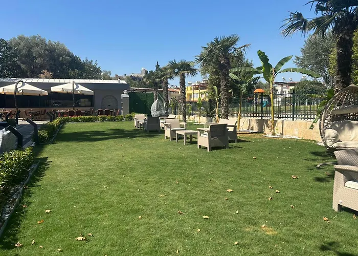 Zeus מלון קוסדסי